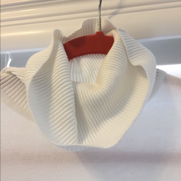 Black and white Calvin Klein turtle neck sweater. - Picture 4 of 6